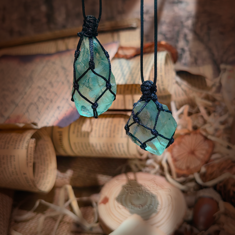 【Green Wild Vitality】Green Crystal Spider Web Necklace