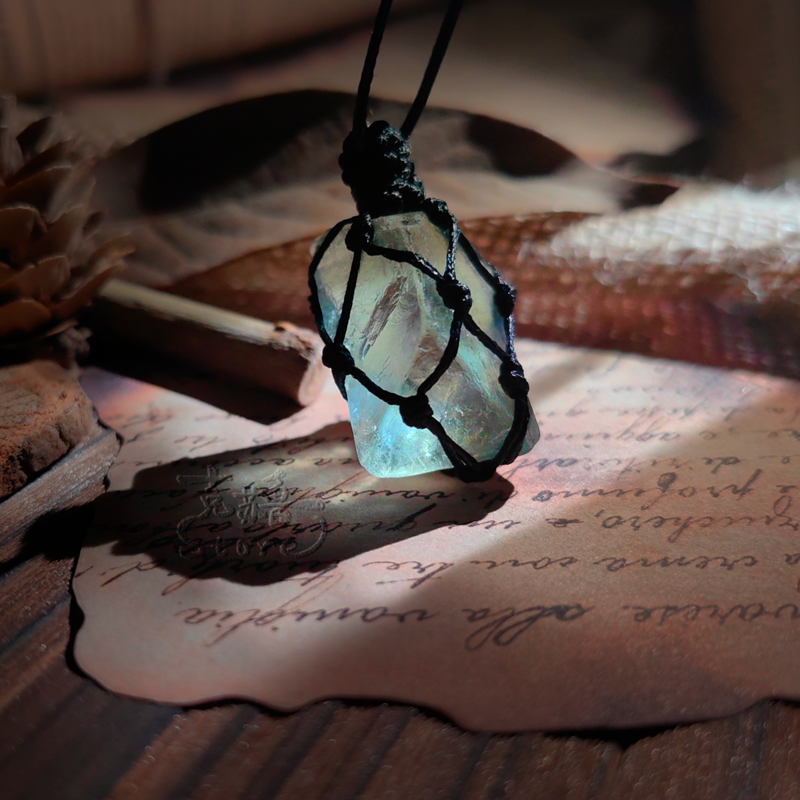 【Green Wild Vitality】Green Crystal Spider Web Necklace