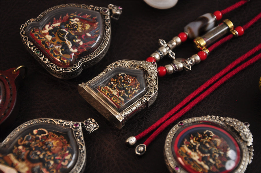 【Soul hand painting】Tibetan hand painted Buddha Pendant